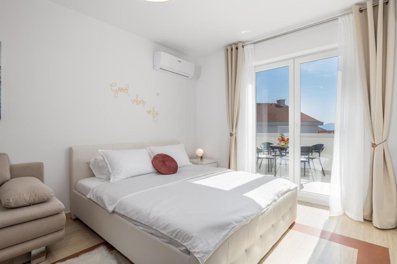 Luxury Studio Apartment Honeymoon 셀스 외부 사진