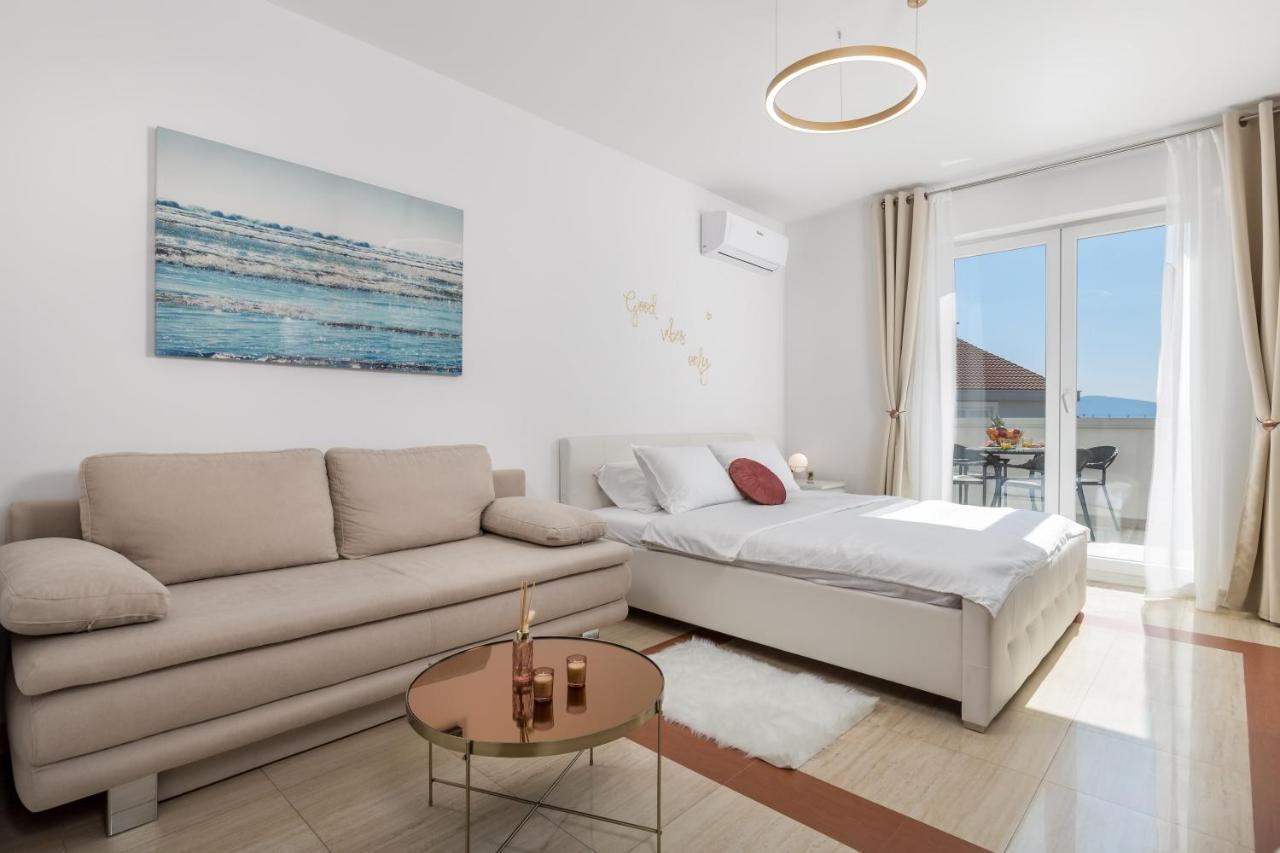 Luxury Studio Apartment Honeymoon 셀스 외부 사진