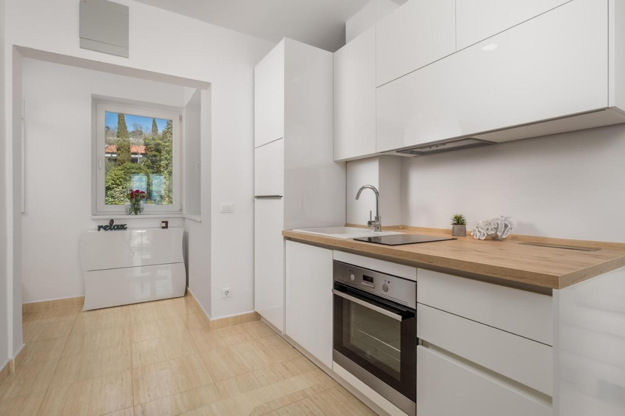 Luxury Studio Apartment Honeymoon 셀스 외부 사진